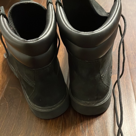 Timberland | Black Timberlands Hiking/Snow Boots Women Size 6. EUC - Picture 5 of 7